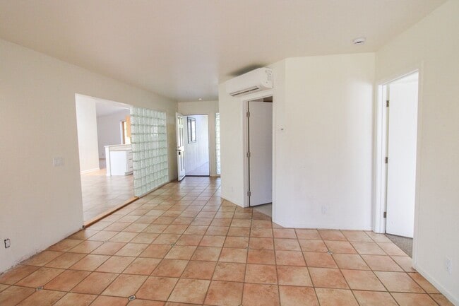 Building Photo - 299 Albert Dr