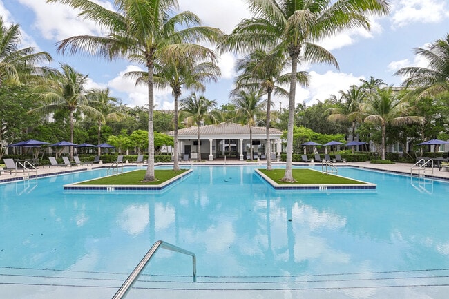 Building Photo - 33 WEST