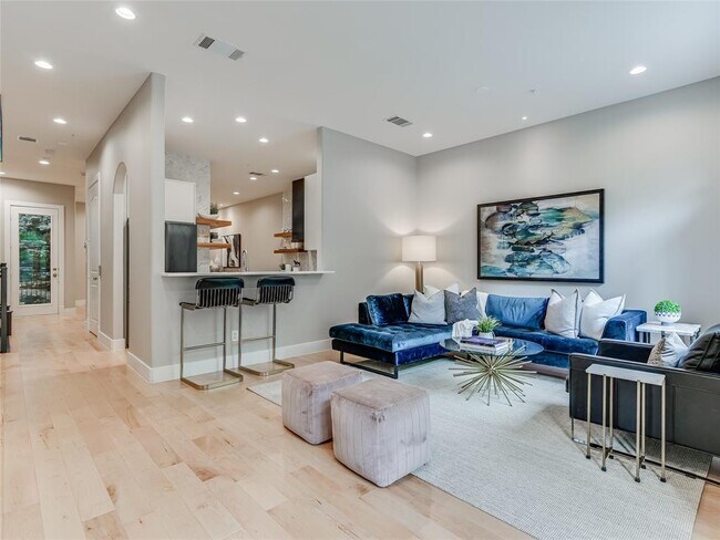 Foto del edificio - 1529 Barton Springs Rd