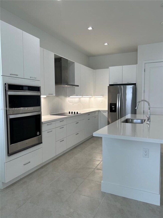 Foto del edificio - 8037 NW 46th Ter