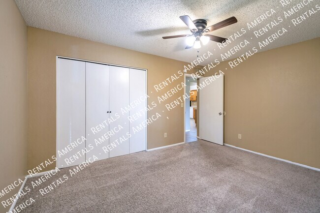 Foto del edificio - 5136 E Evergreen St