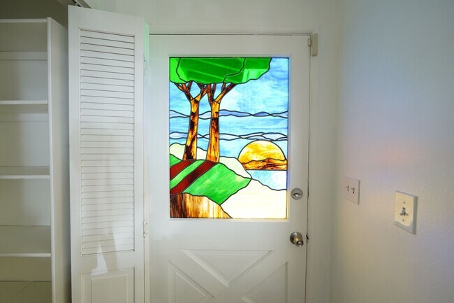 Foto del edificio - 220 Lilac Ct
