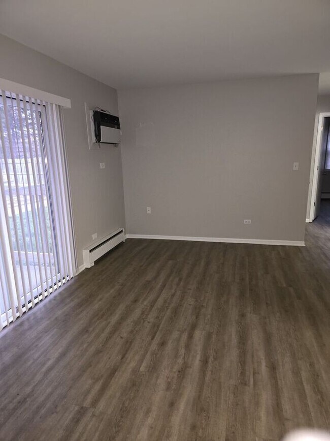 Foto del edificio - 524 S Main St