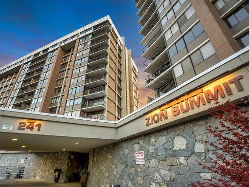 Towers - 241 N Vine St