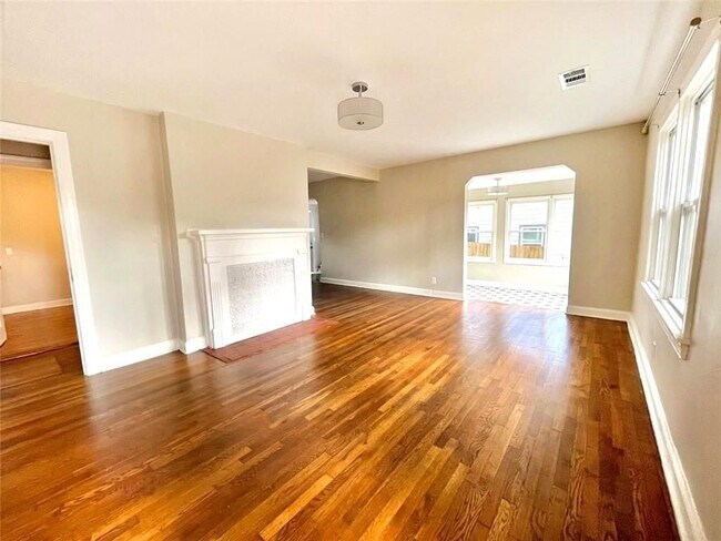 Foto del edificio - 1449 Lynford Dr SW