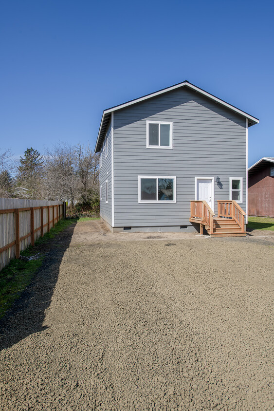 Foto principal - 299 N Forrest St