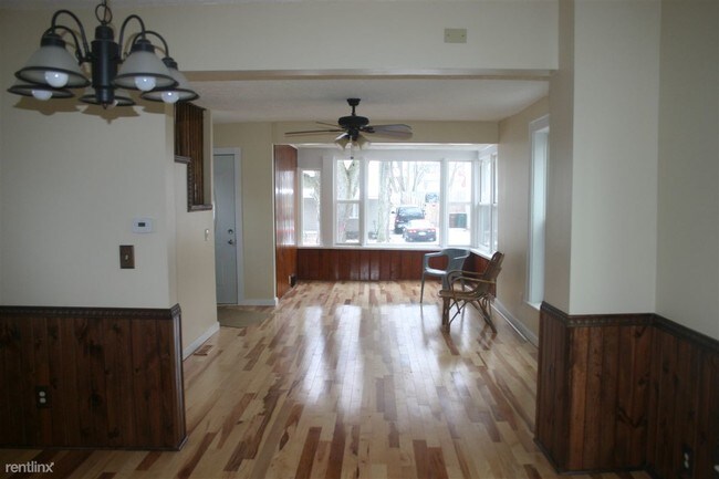 Foto del edificio - 3 br, 2 bath House - 825 Clyde St Clyde