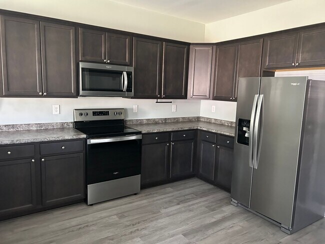 Foto del edificio - 3 bedroom 2 bath home