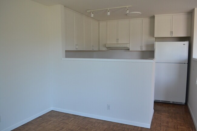 Foto del edificio - 100 Lucky Dr