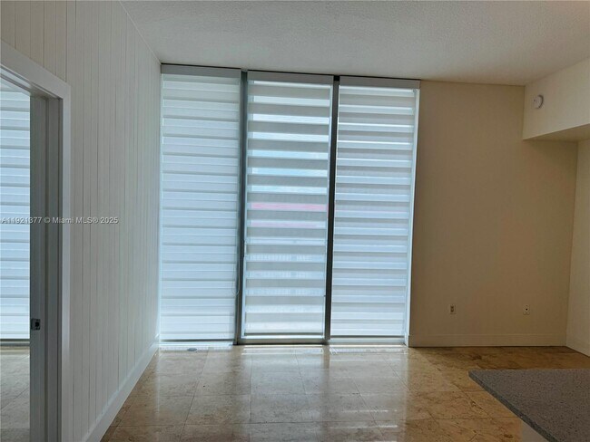 Foto del edificio - 350 NE 24th St