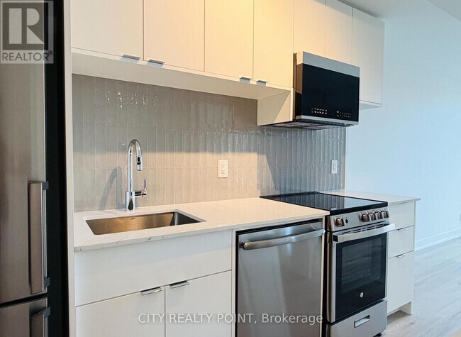 Photo du bâtiment - 1660 Bloor St W