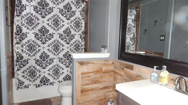 Foto del edificio - 2931 Silver Landing Ln