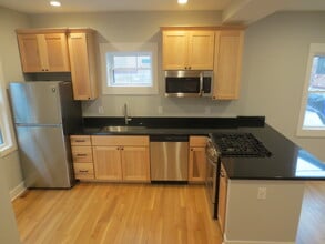 Building Photo - 1788 W 44th St