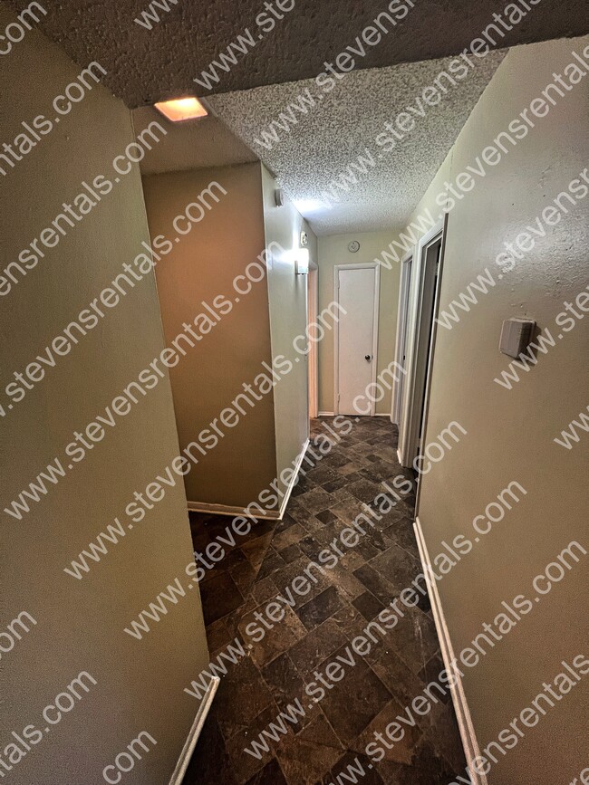 Building Photo - 441 Harding Pl