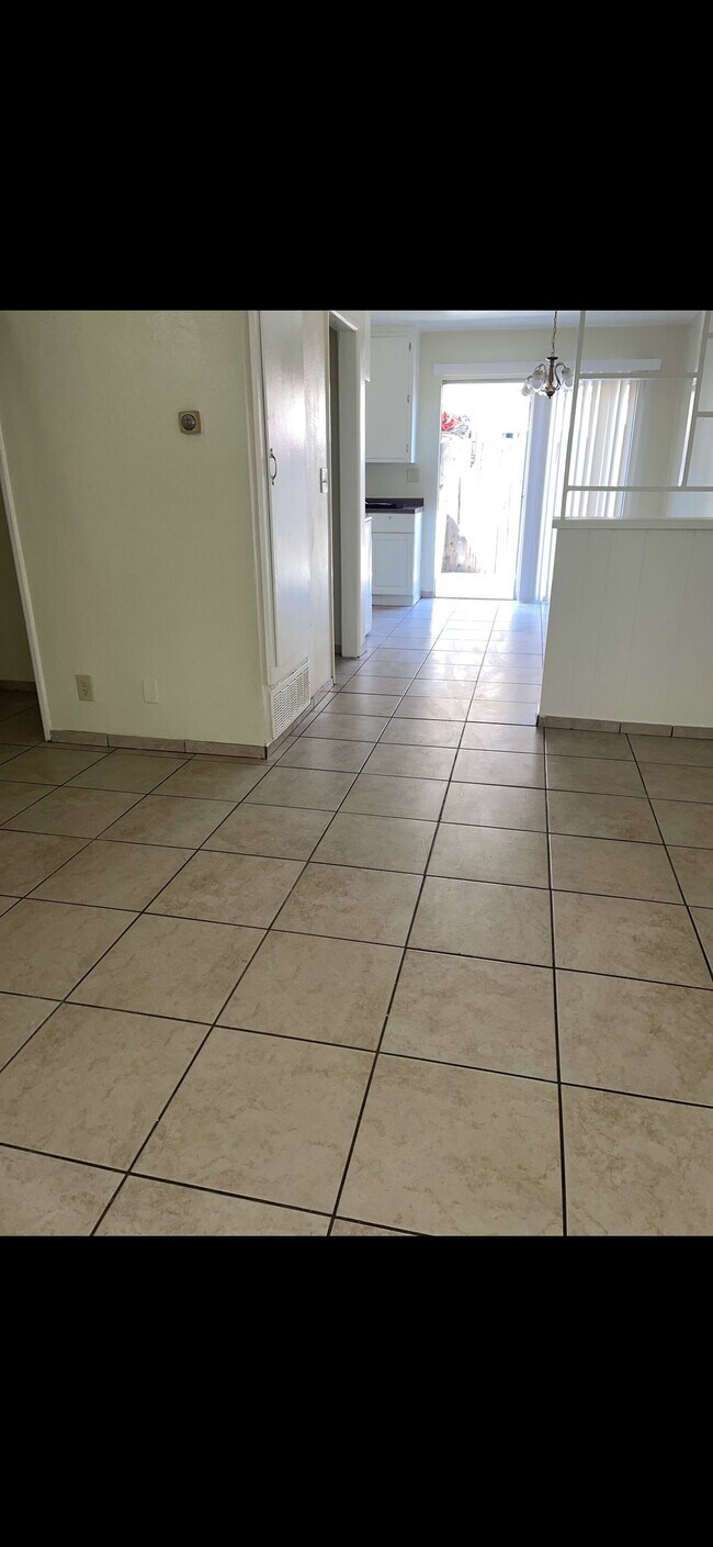 Building Photo - 4575 Canoga St