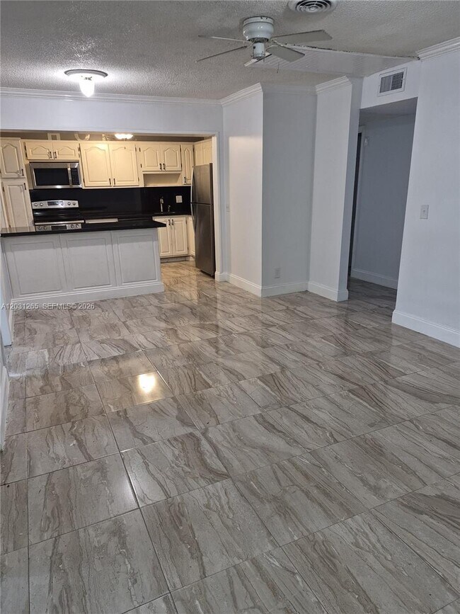 Foto del edificio - 3035 NW 68th St