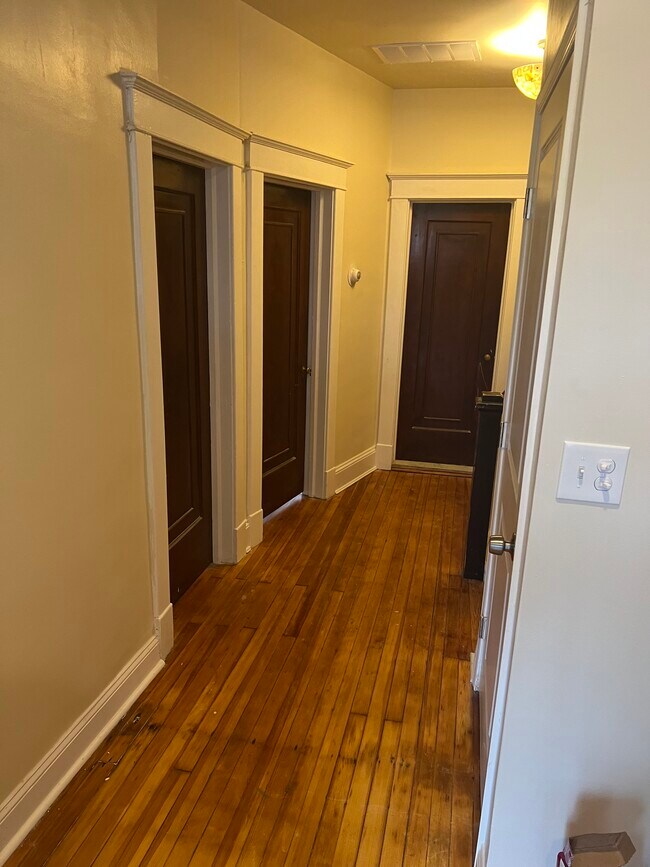 Foto del edificio - 812 E 35th St