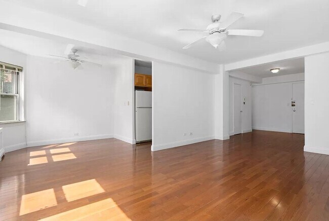 Foto del edificio - 135 Willow St