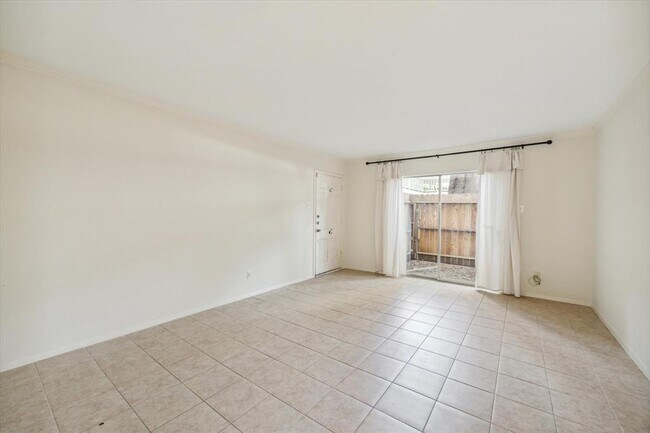 Foto del edificio - 4040 San Felipe St
