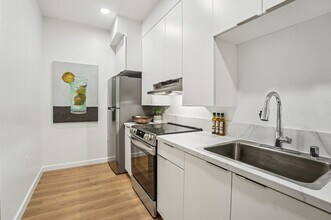 2 BR, 1 BA - Kitchen - Haven on Orange
