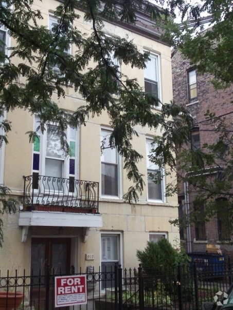 Building Photo - 917 S Loomis St