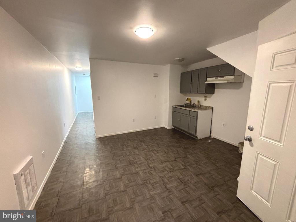 Primary Photo - 401 W Wingohocking St