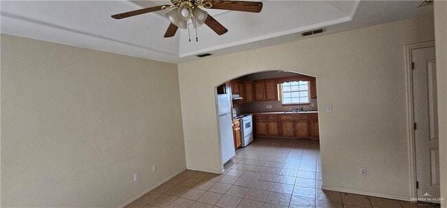 Building Photo - 10 W Faith Hill St