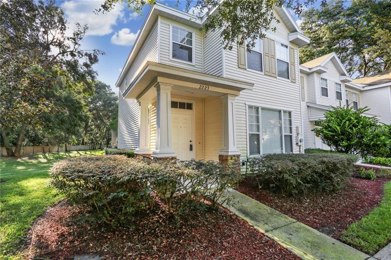 Foto principal - 2223 Golden Oak Ln