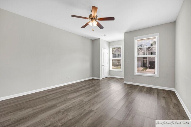 Building Photo - CLOSE TO DOWNTOWN COLUMBIA