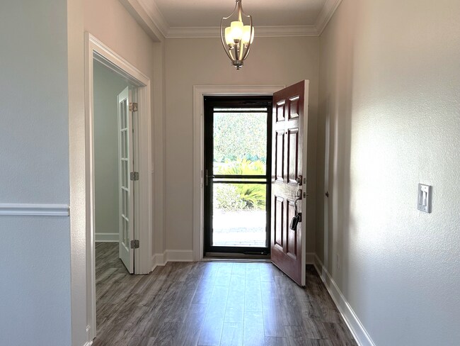 Building Photo - 4/4 Plus Office, Plus In-Law Suite/Gate Se...