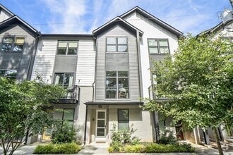 Building Photo - 1350 May Ave SE