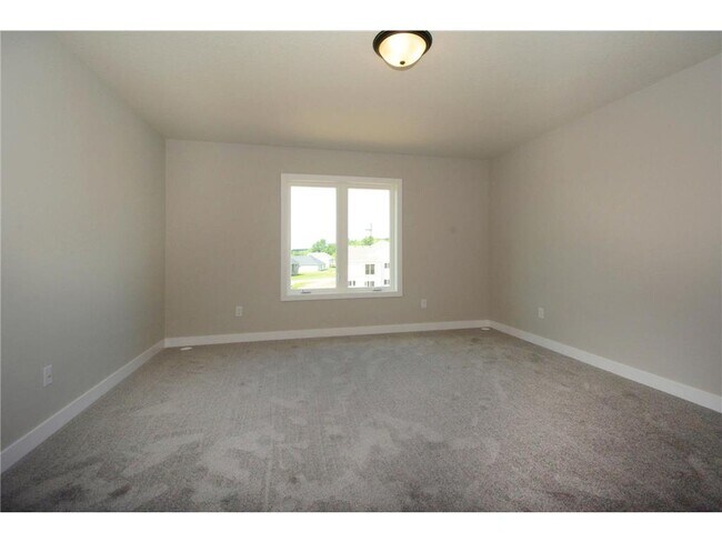 Foto del edificio - 305 Walnut Ln