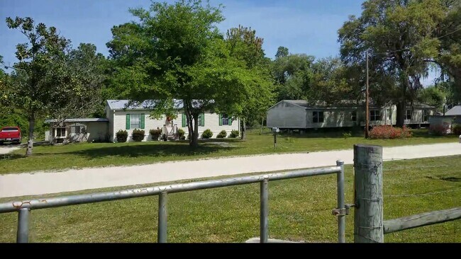 Foto del edificio - 119 McClain Blvd