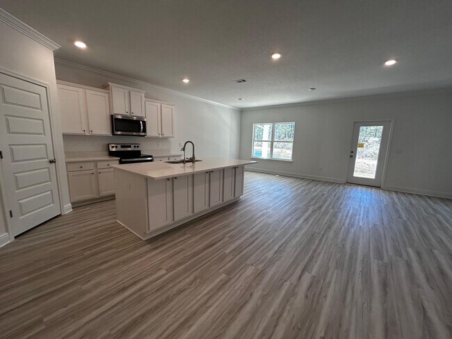 Foto del edificio - 250 Piper Cv