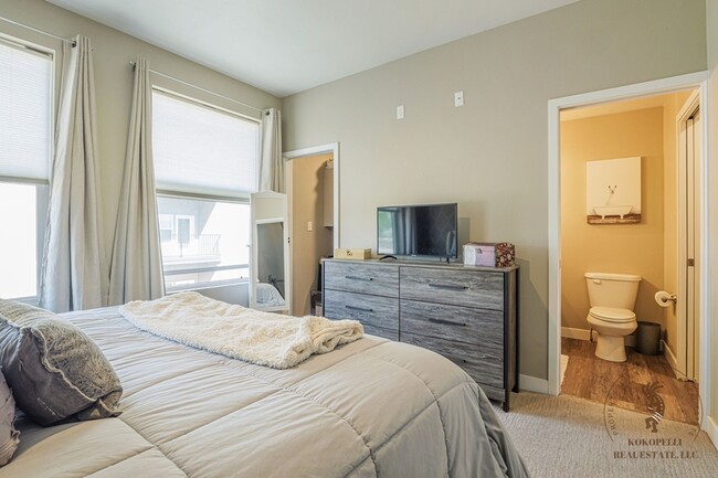 Foto del edificio - 859 Struthers Ave