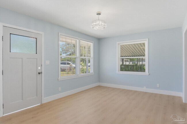 Foto del edificio - 525 Pelham Rd