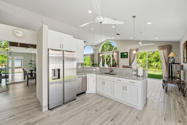 Foto del edificio - 3198 SE Carrick Green Ct