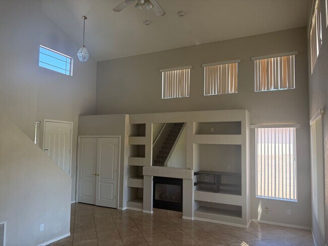Foto del edificio - 1463 W Bluejay Dr