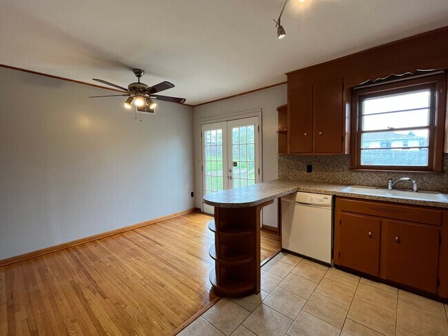 Foto del edificio - Three Bedroom Tulsa, 1 Bath