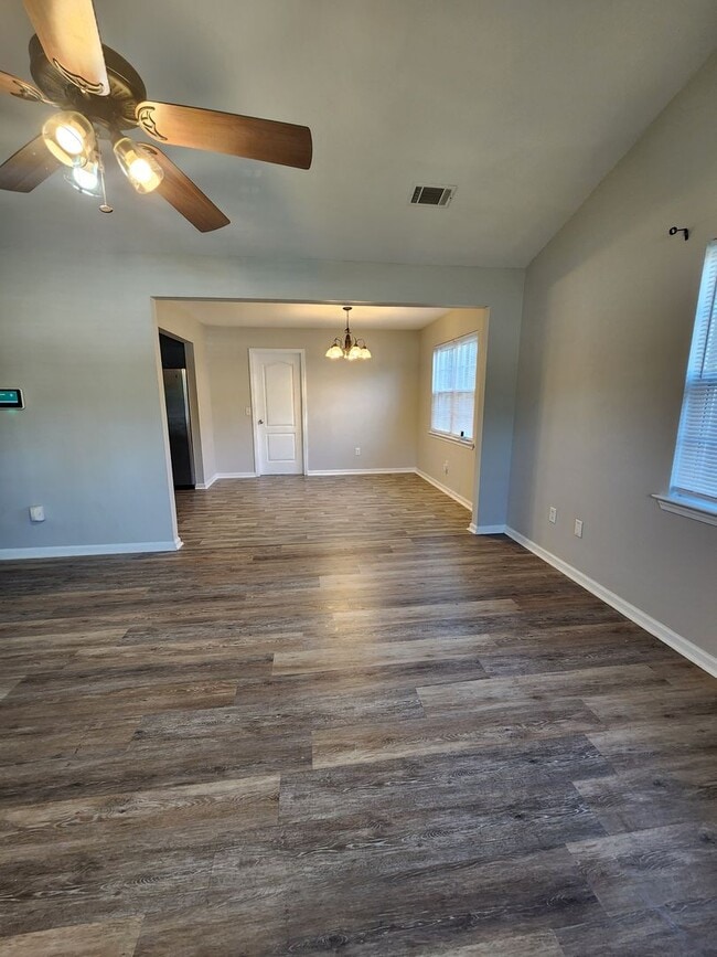 Building Photo - 1073 Cassidy Ln
