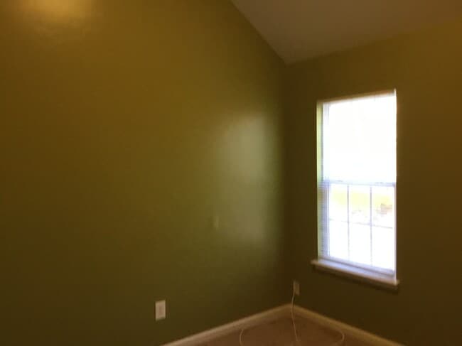 Building Photo - 2435 Sunset Oaks Dr