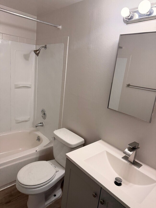 Foto del edificio - 14409 8th Ave SW