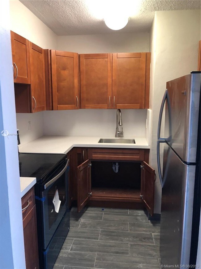 Building Photo - ENCLAVE SHORES CONDO