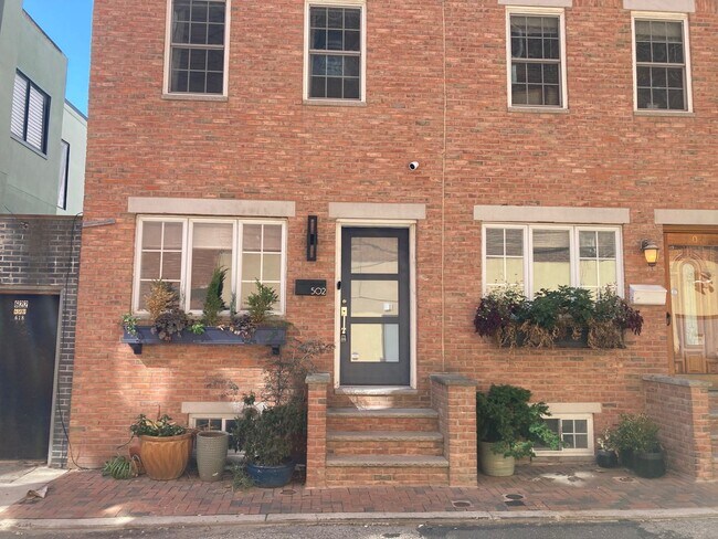 Foto del edificio - Five Levels of Deluxe Living in the Meredi...