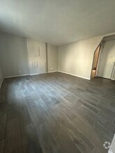 Building Photo - 4640 Izard St