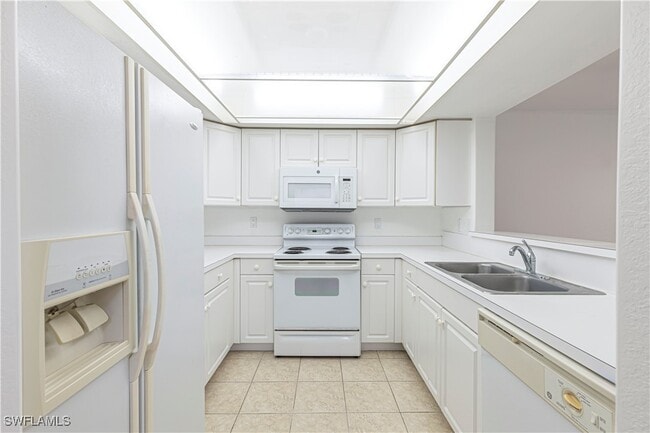 Building Photo - 26658 Little John Ct