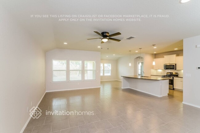 Building Photo - 10612 Hibiscus Cove