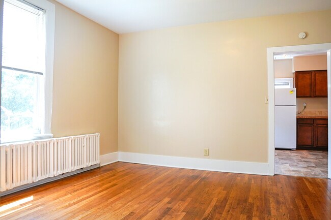 dining room - 214 S Mantua St