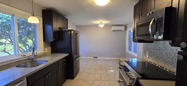 Foto del edificio - 10407 64th Ave S