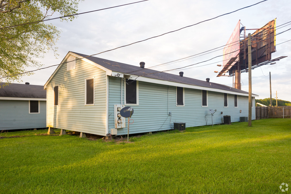 Primary Photo - Cote Gelee Apartments